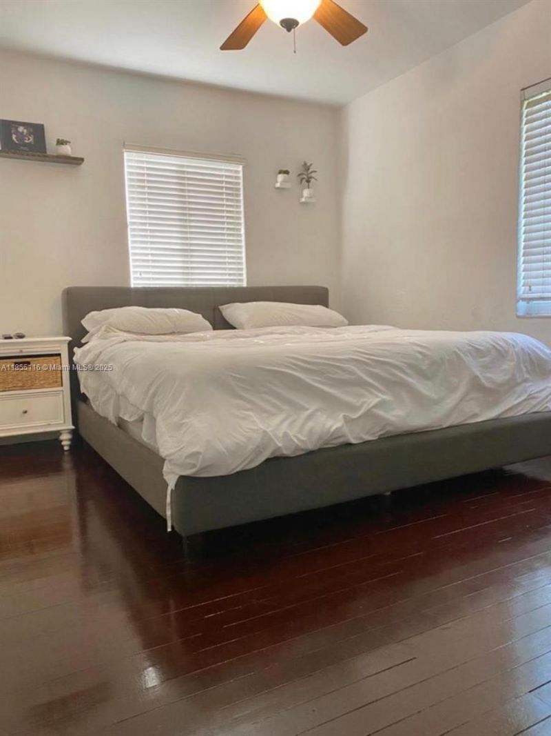 702 Boabadilla St, Coral Gables, FL 33134 Photo