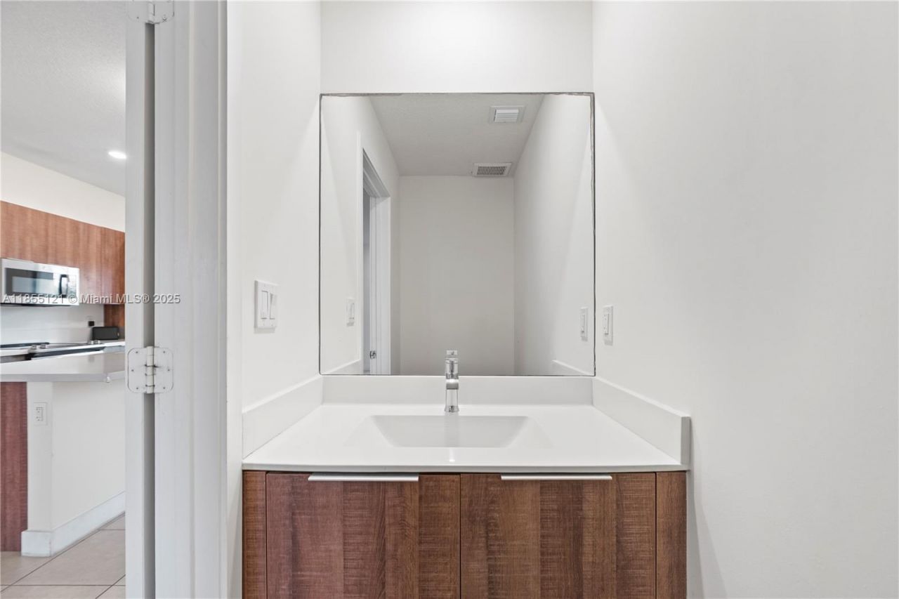 7831 NW 104th Ave, Unit 22, Doral, FL 33178 Photo