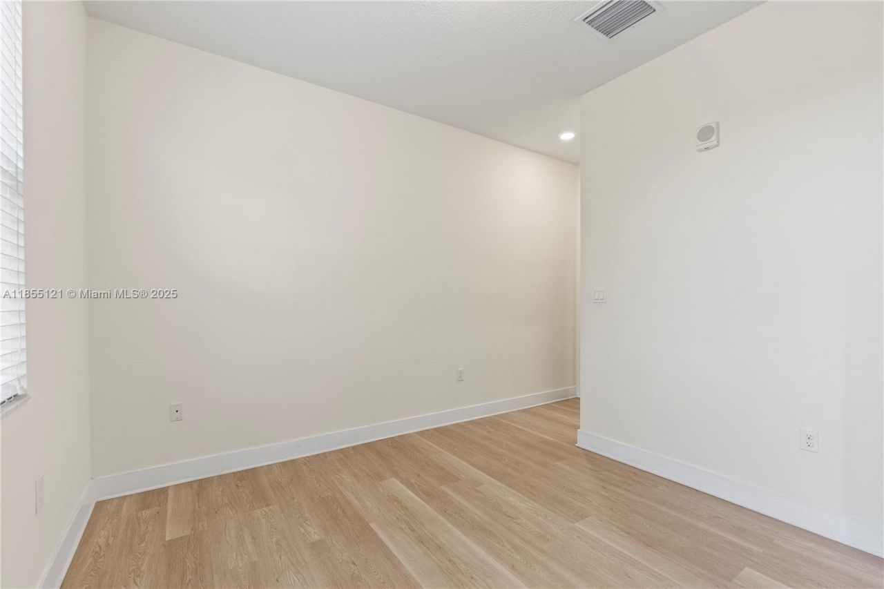 7831 NW 104th Ave, Unit 22, Doral, FL 33178 Photo