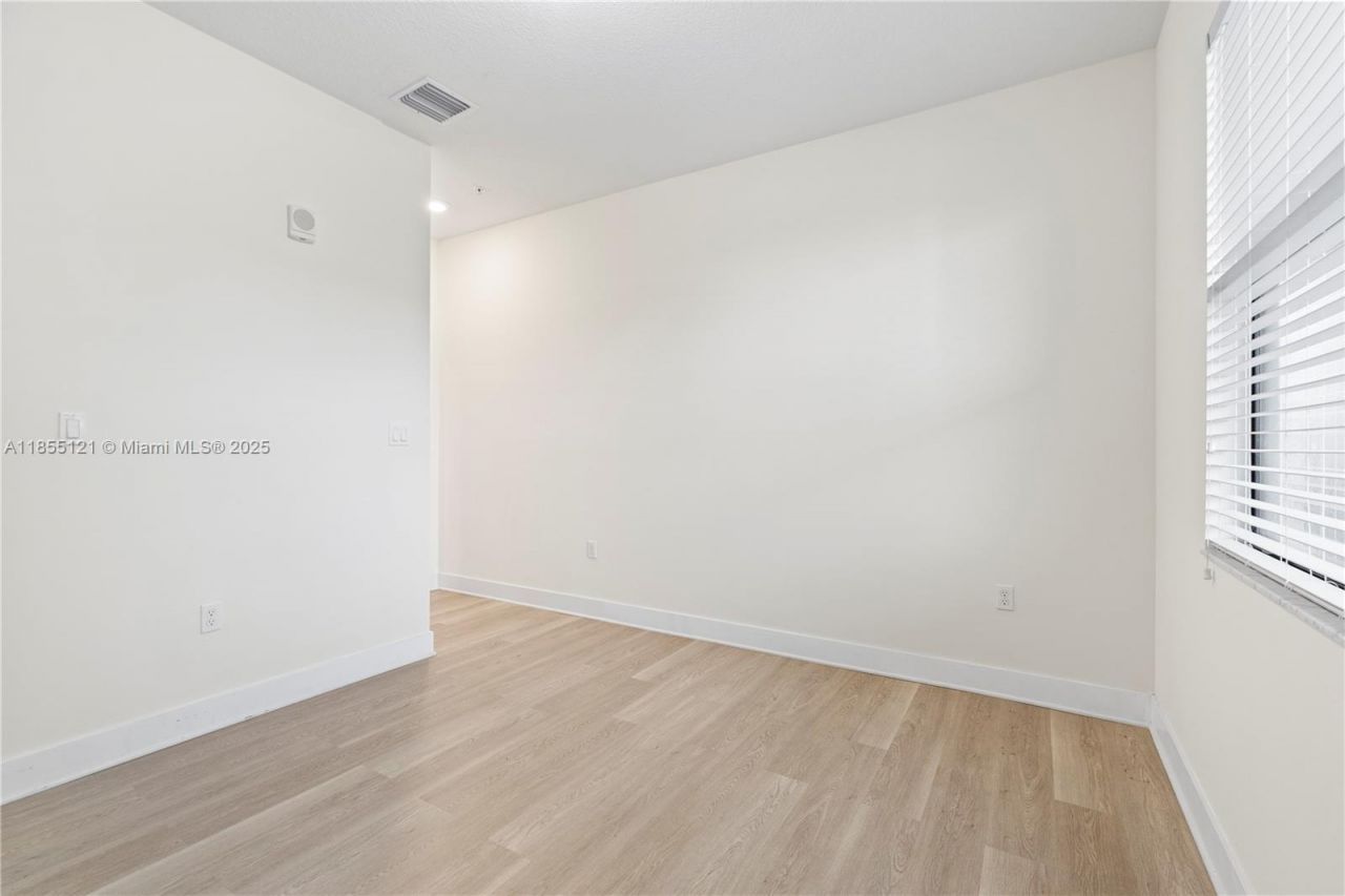 7831 NW 104th Ave, Unit 22, Doral, FL 33178 Photo