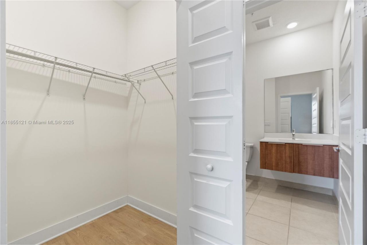 7831 NW 104th Ave, Unit 22, Doral, FL 33178 Photo