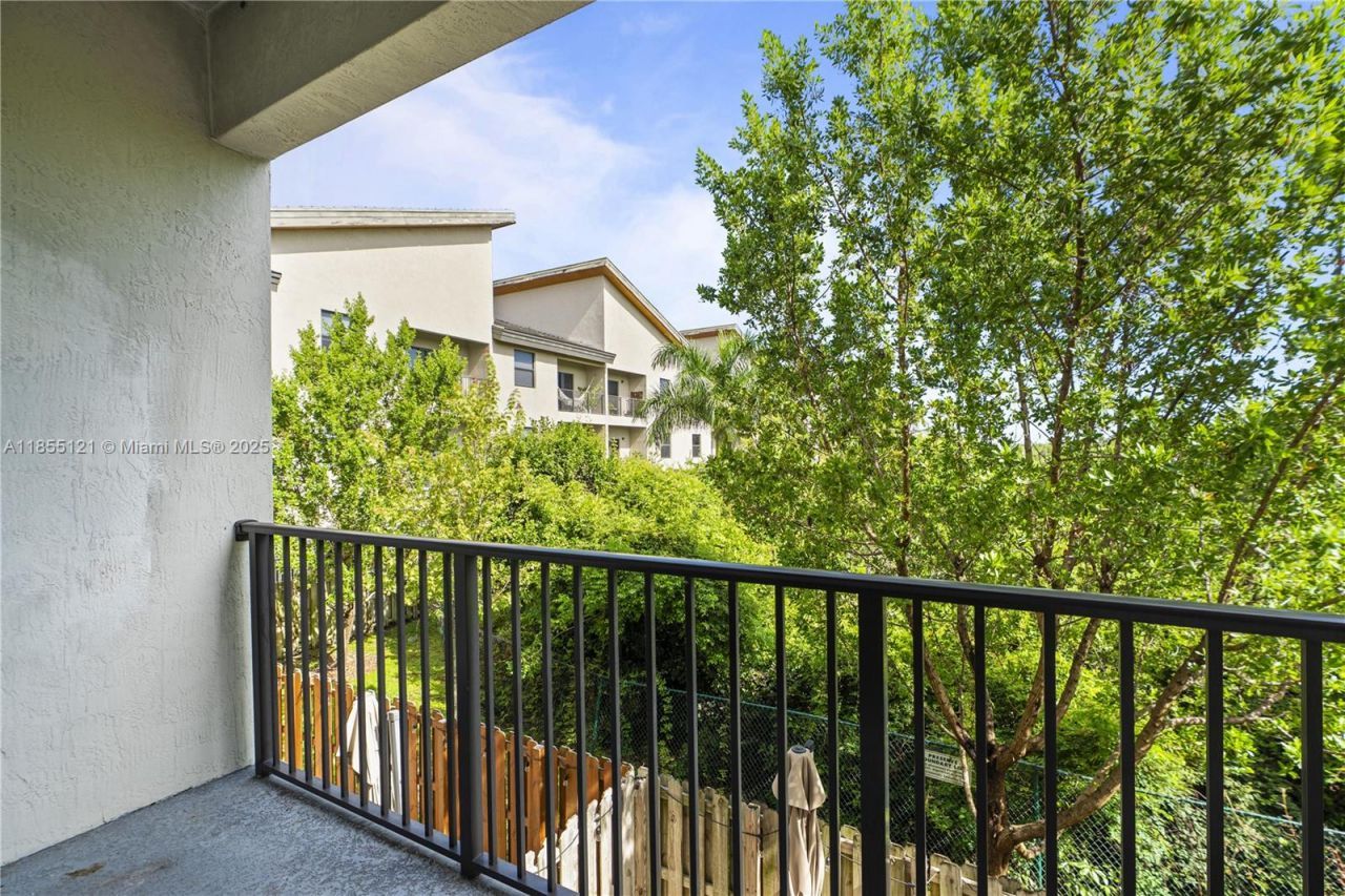 7831 NW 104th Ave, Unit 22, Doral, FL 33178 Photo