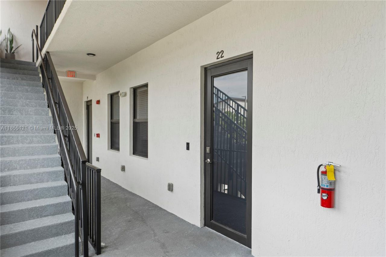 7831 NW 104th Ave, Unit 22, Doral, FL 33178 Photo