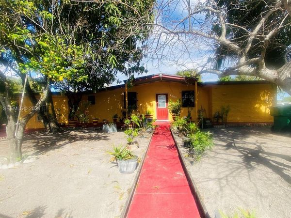 8355 NW 32nd Ave, Miami, FL 33147