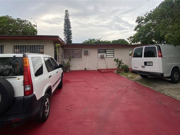 8355 NW 32nd Ave, Miami, FL 33147