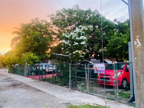 8355 NW 32nd Ave, Miami, FL 33147