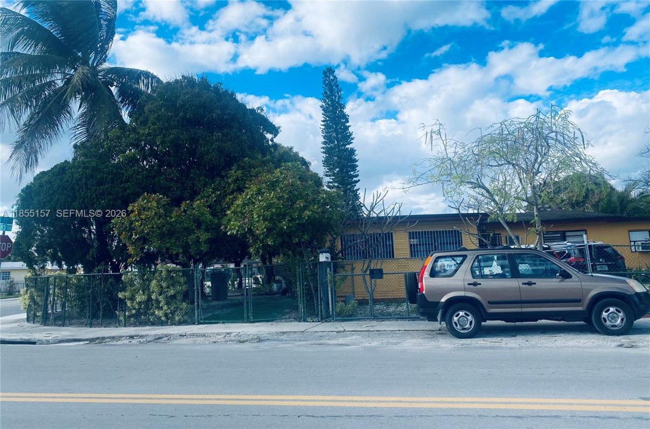 8355 NW 32nd Ave, Miami, FL 33147 Photo