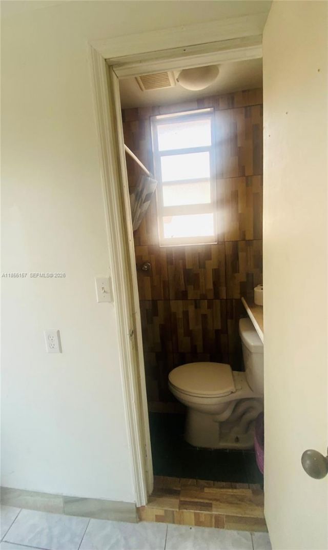 8355 NW 32nd Ave, Miami, FL 33147 Photo