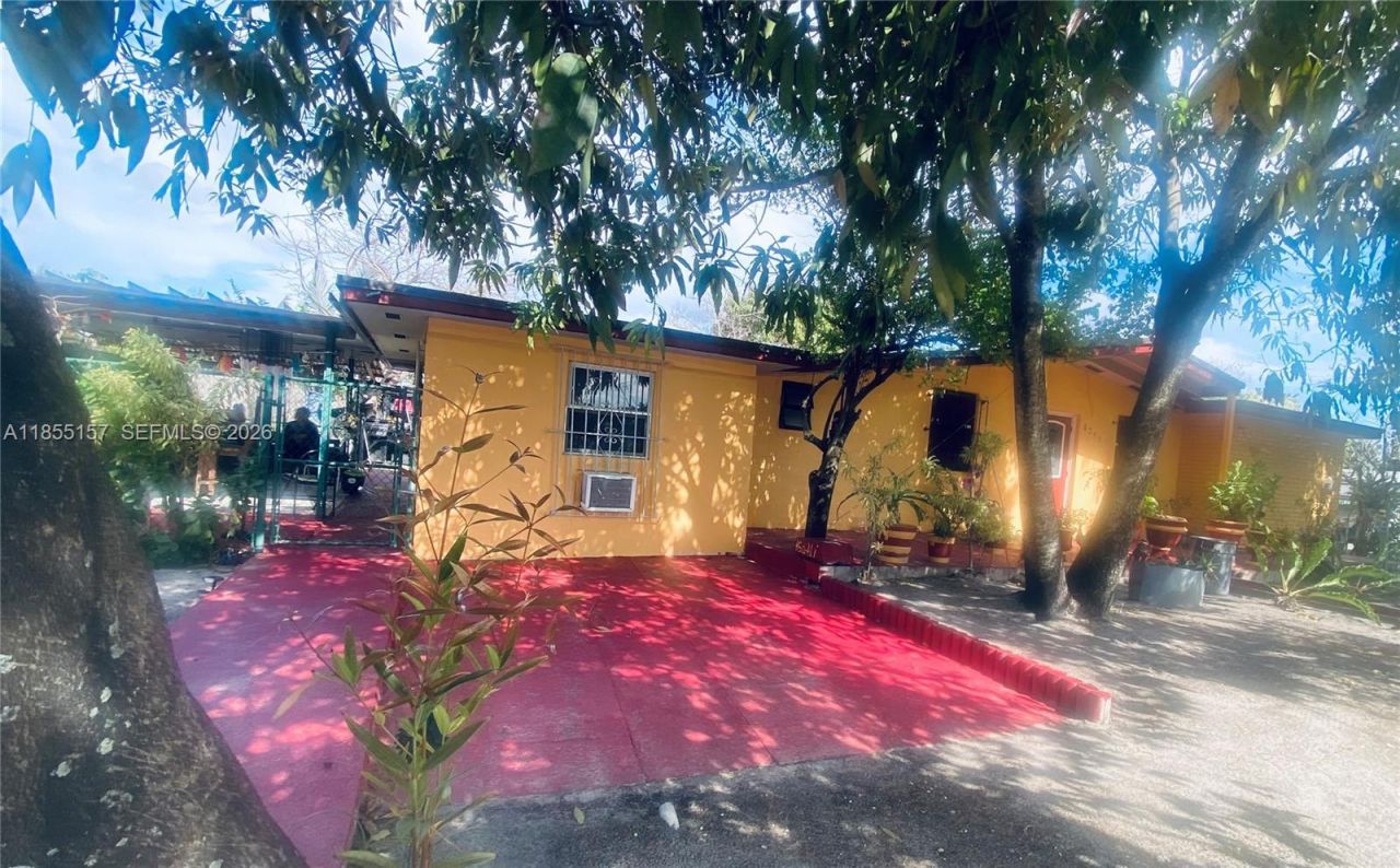 8355 NW 32nd Ave, Miami, FL 33147 Photo