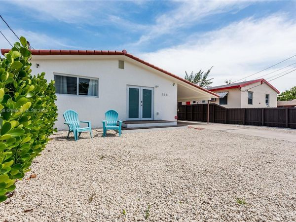 350 NW 50th St, Miami, FL 33127