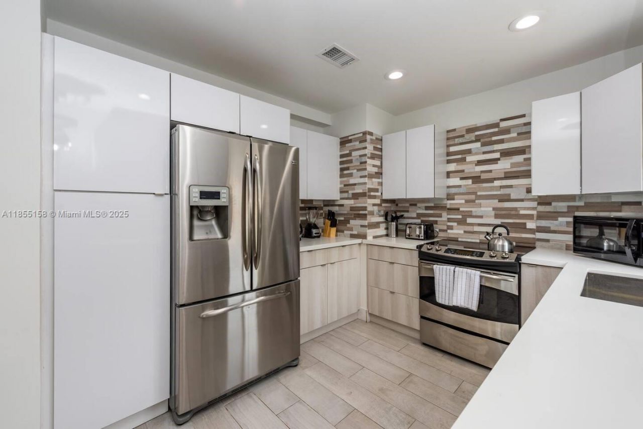 350 NW 50th St, Miami, FL 33127 Photo