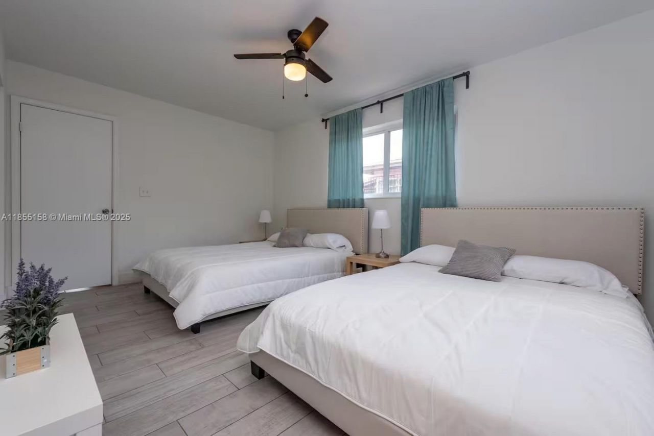 350 NW 50th St, Miami, FL 33127 Photo