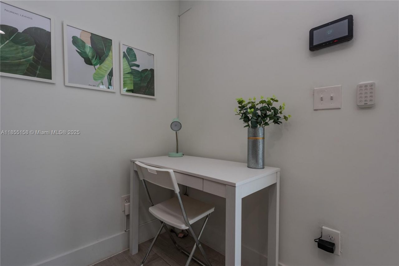 350 NW 50th St, Miami, FL 33127 Photo