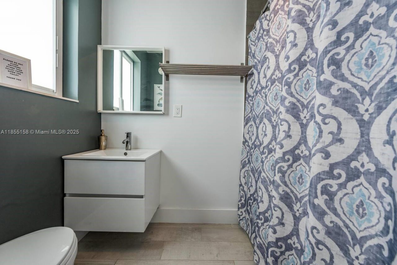 350 NW 50th St, Miami, FL 33127 Photo