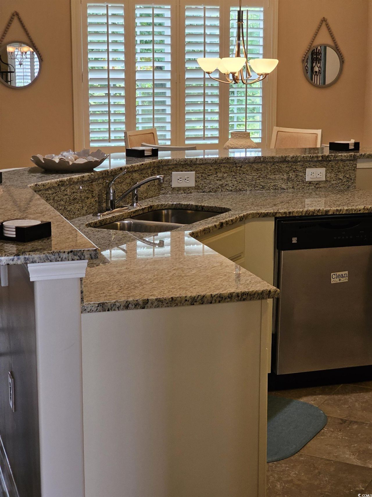 1632 Sapphire Dr. Photo 8