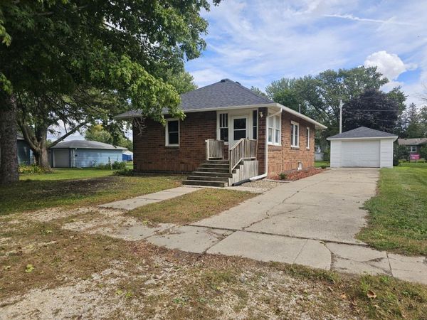 808 Spruce Street, Allison, IA 50602