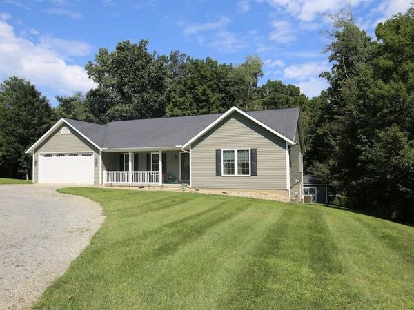 561 Glenmonte Drive, Howard, OH 43028