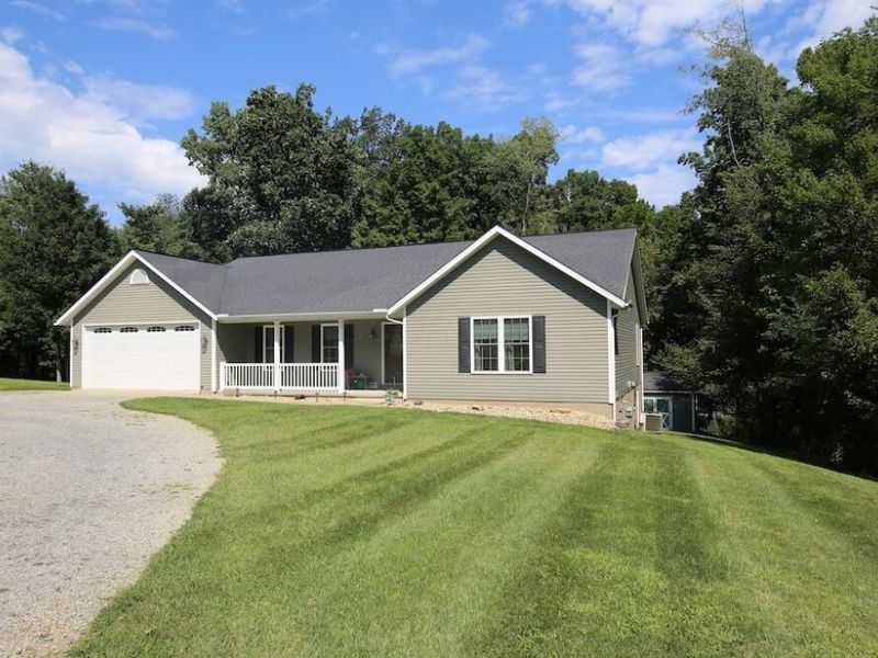 561 Glenmonte Drive, Howard, OH 43028 Photo 1