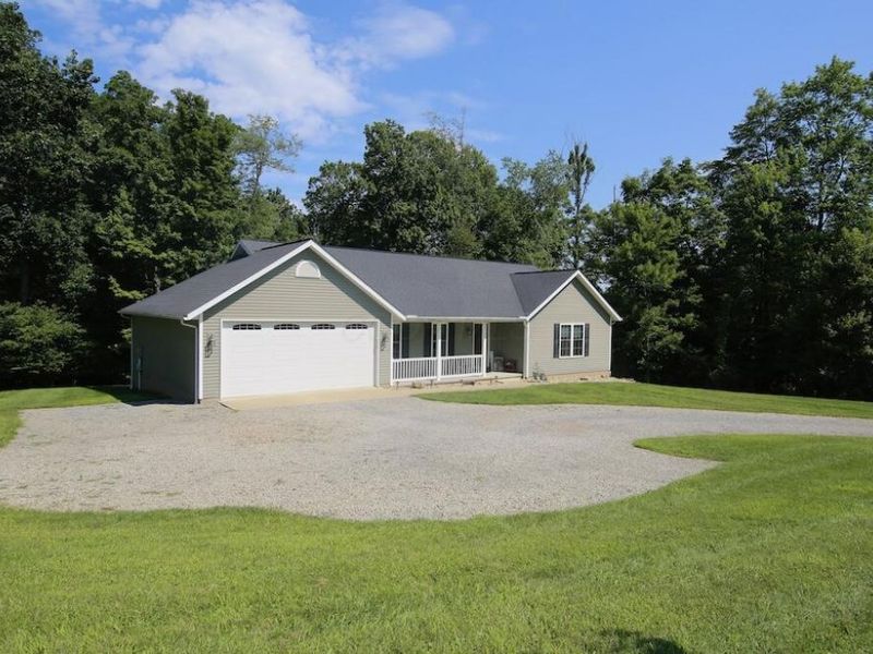 561 Glenmonte Drive, Howard, OH 43028 Photo 3