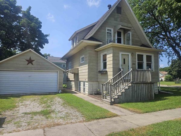 213 N Guilford Street, Sumner, IA 50674