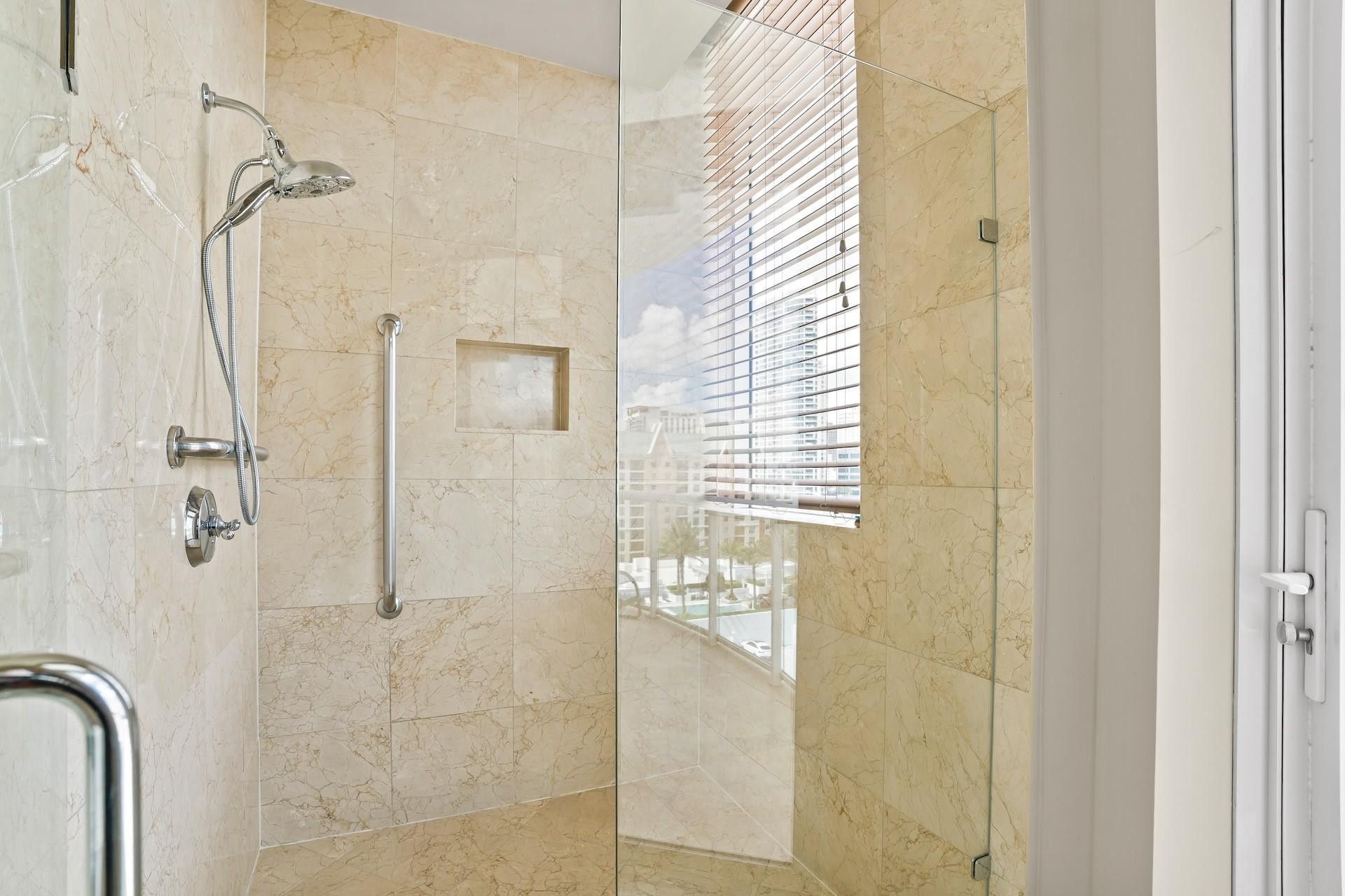 111 SE 8th Avenue, Unit 1501, Fort Lauderdale, FL 33301 Photo