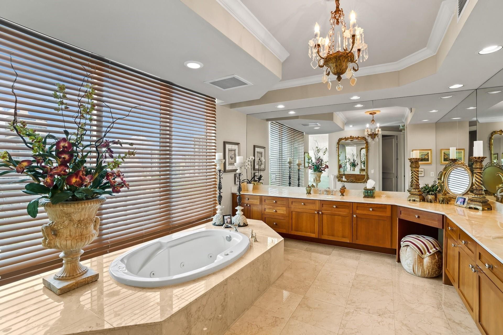 111 SE 8th Avenue, Unit 1501, Fort Lauderdale, FL 33301 Photo