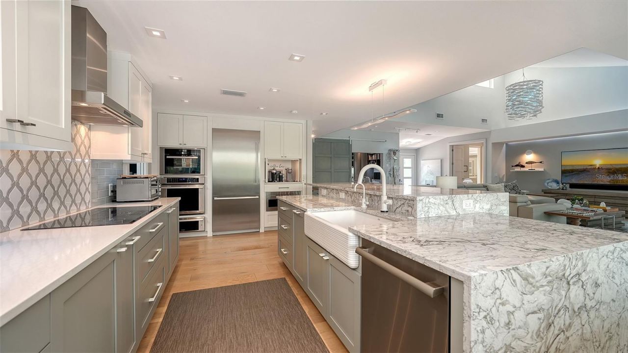 3310 Bayou Road, Longboat Key, FL 34228 Photo