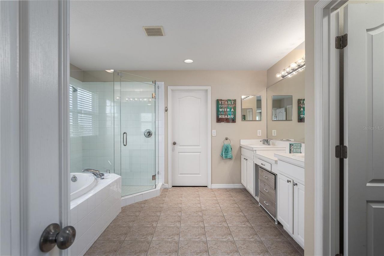 8999 Founders Circle, Palmetto, FL 34221 Photo