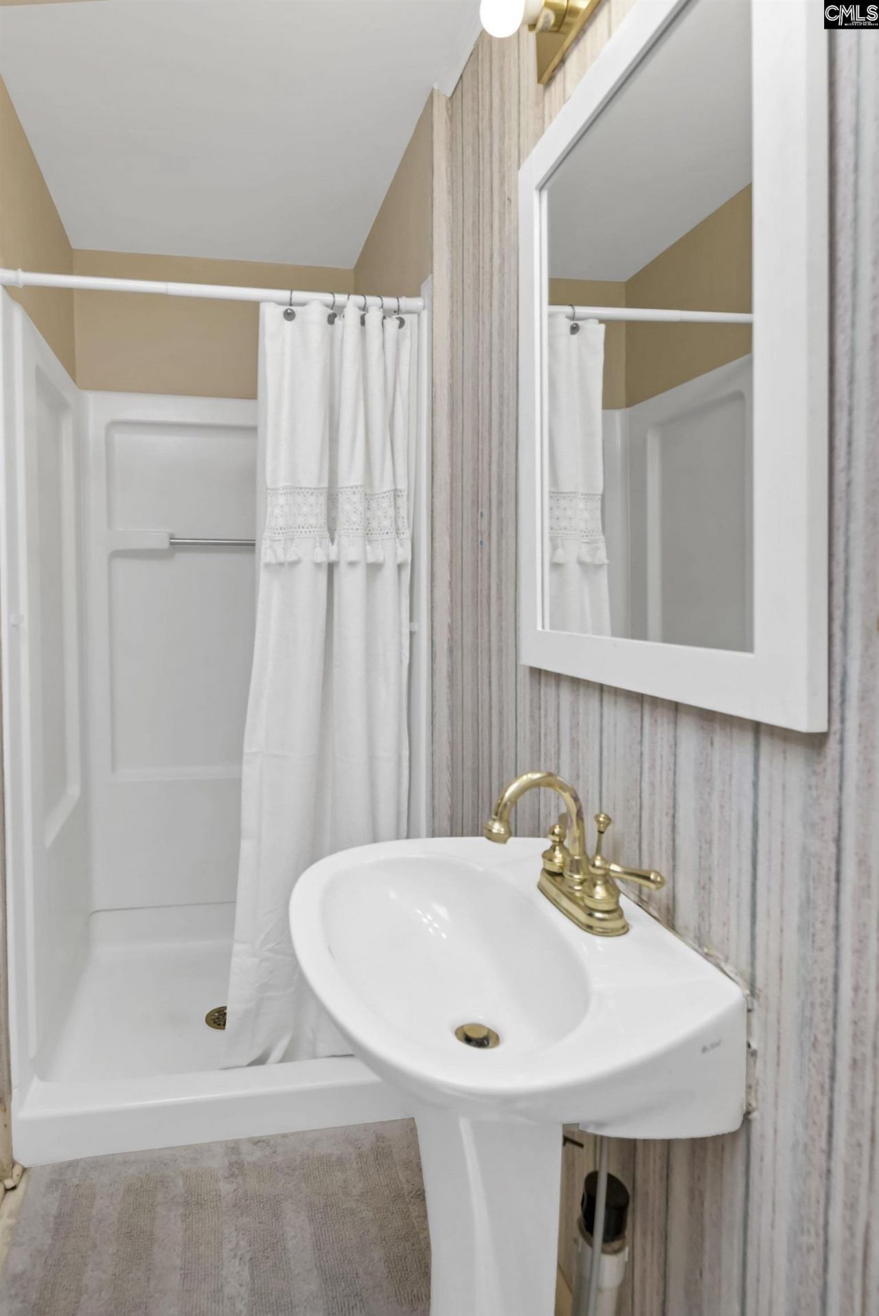 129 N Zion Street Photo 19