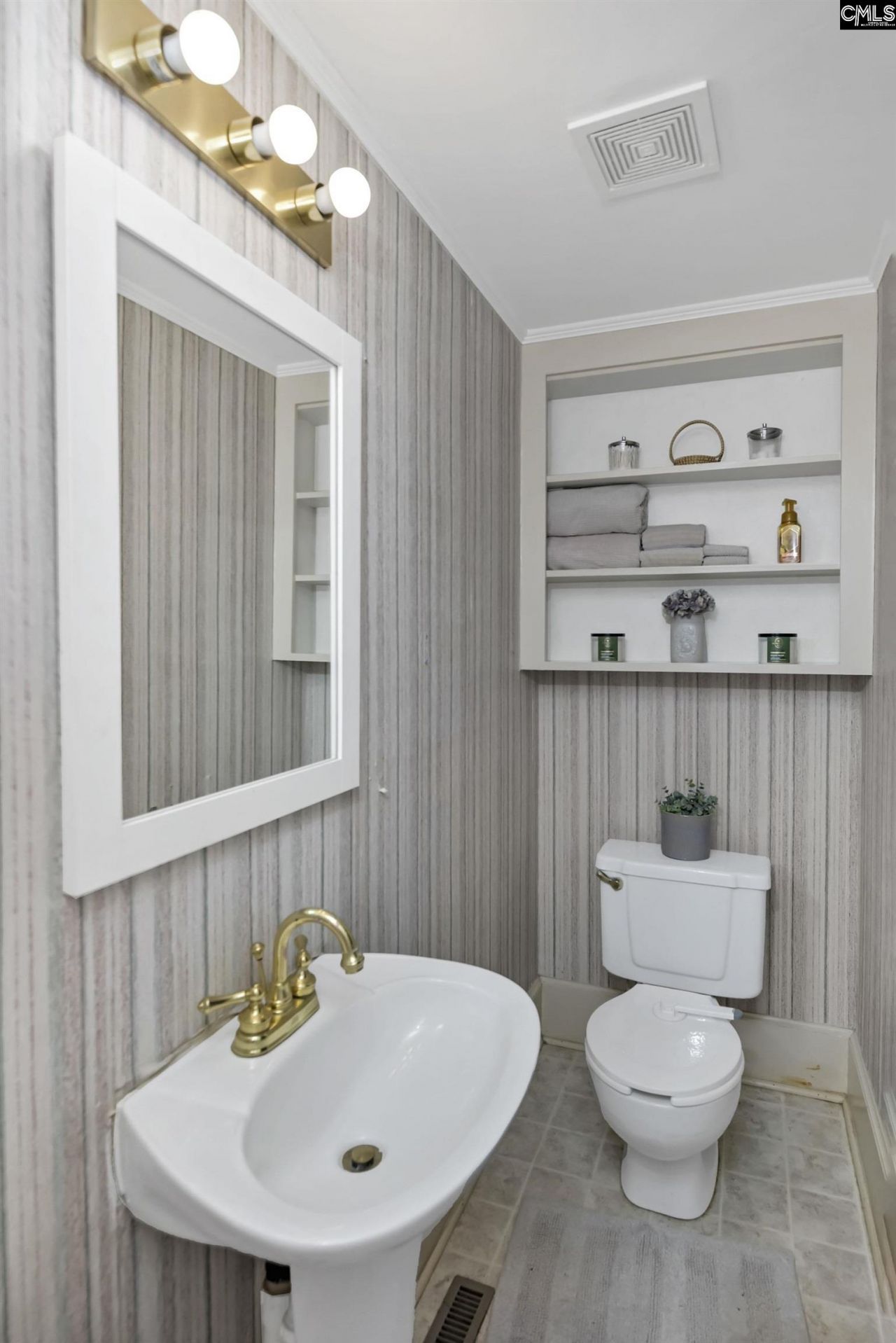 129 N Zion Street Photo 20