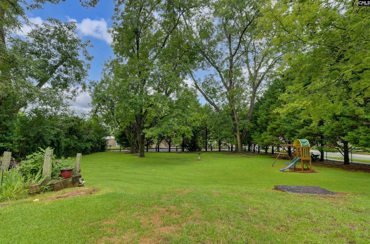 129 N Zion Street Photo 36