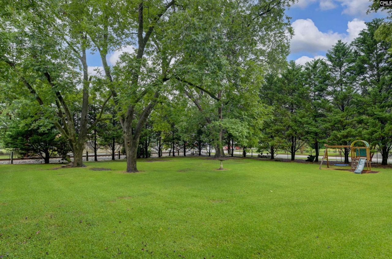 129 N Zion Street Photo 37