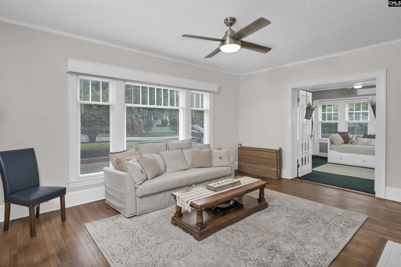 129 N Zion Street Photo 5