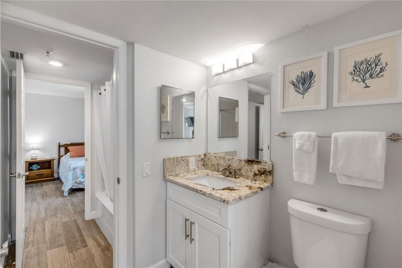 425 S Atlantic Avenue, Unit 304, New Smyrna Beach, FL 32169 Photo