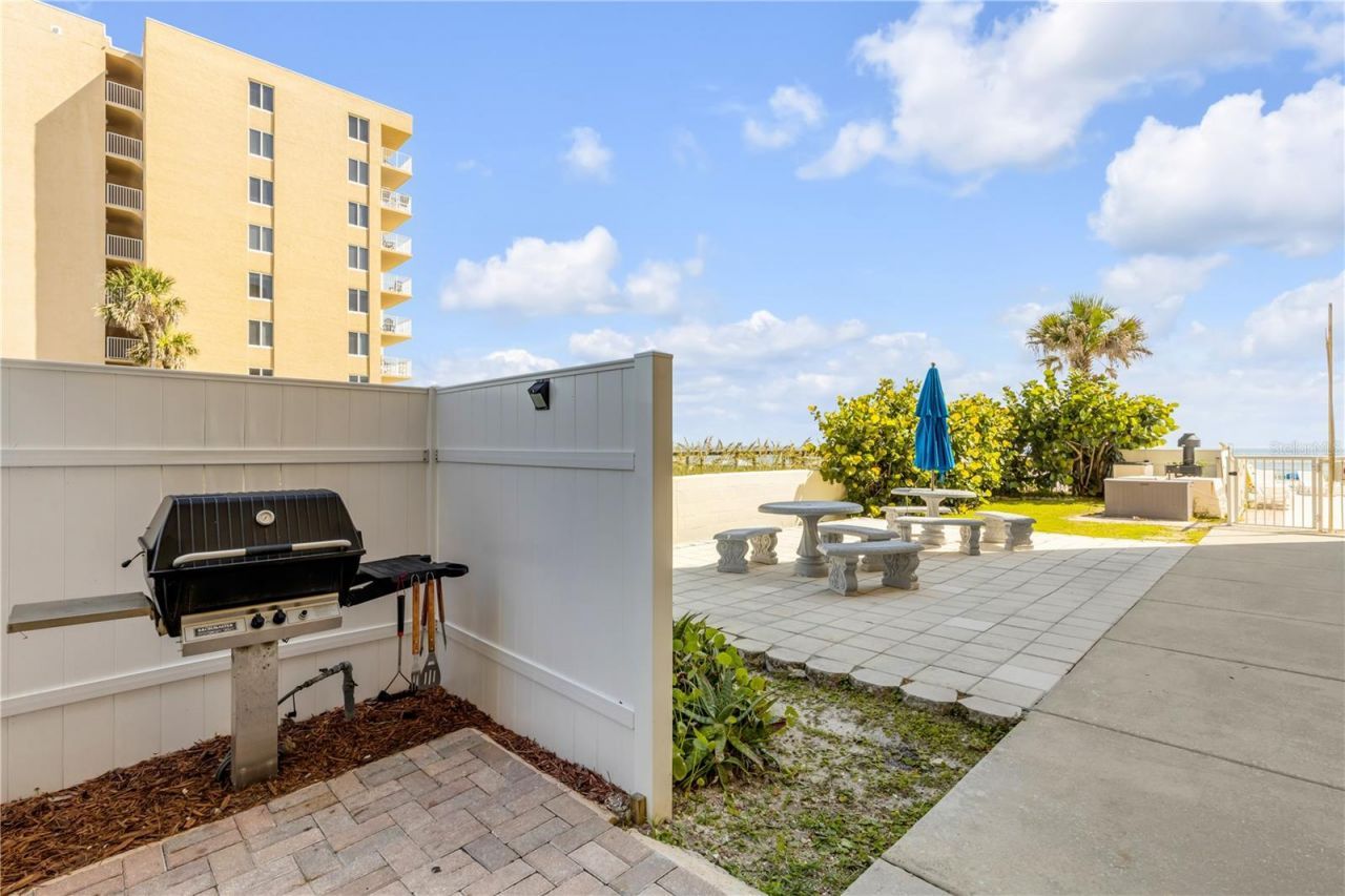 425 S Atlantic Avenue, Unit 304, New Smyrna Beach, FL 32169 Photo