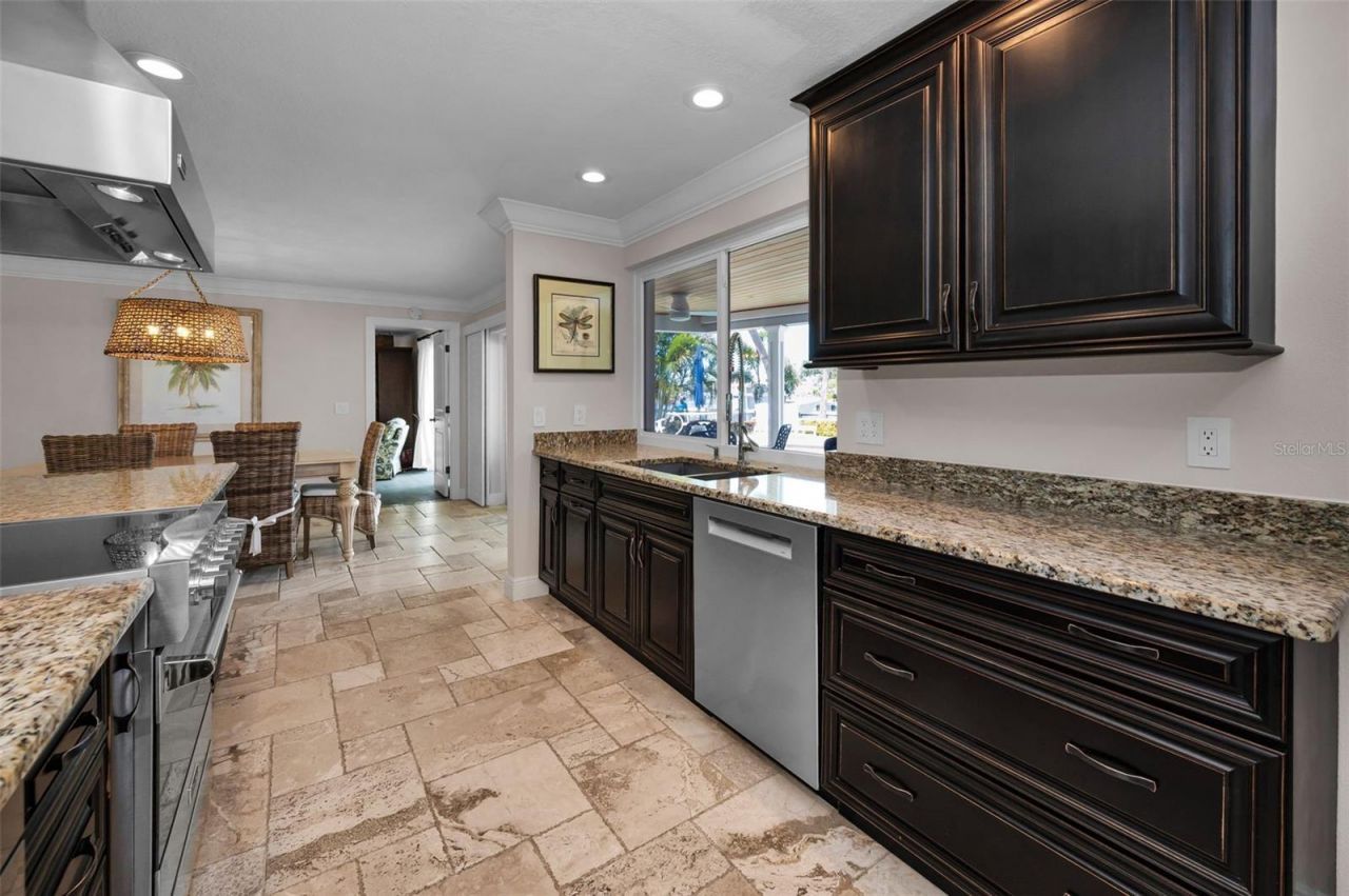 2057 Kansas Avenue Ne, Saint Petersburg, FL 33703 Photo