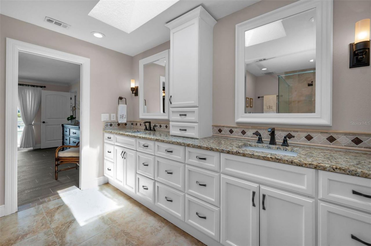 2057 Kansas Avenue Ne, Saint Petersburg, FL 33703 Photo