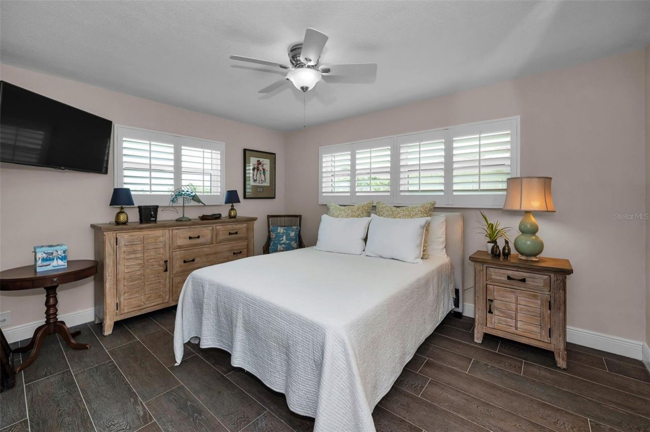 2057 Kansas Avenue Ne, Saint Petersburg, FL 33703 Photo