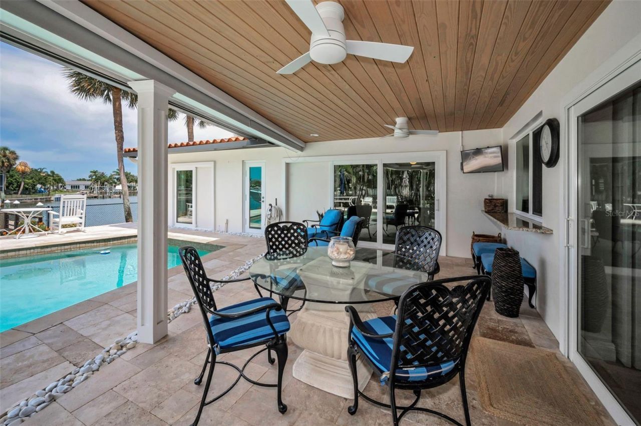 2057 Kansas Avenue Ne, Saint Petersburg, FL 33703 Photo