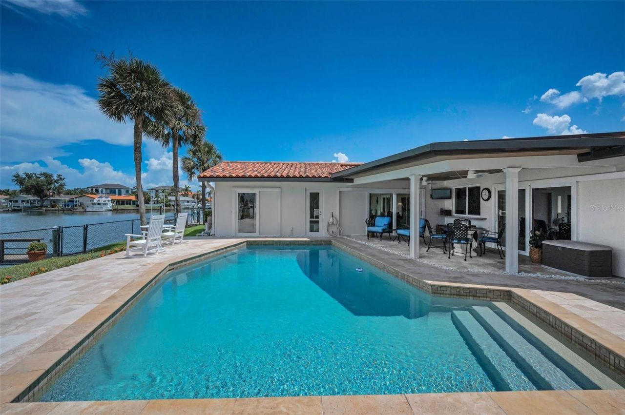 2057 Kansas Avenue Ne, Saint Petersburg, FL 33703 Photo