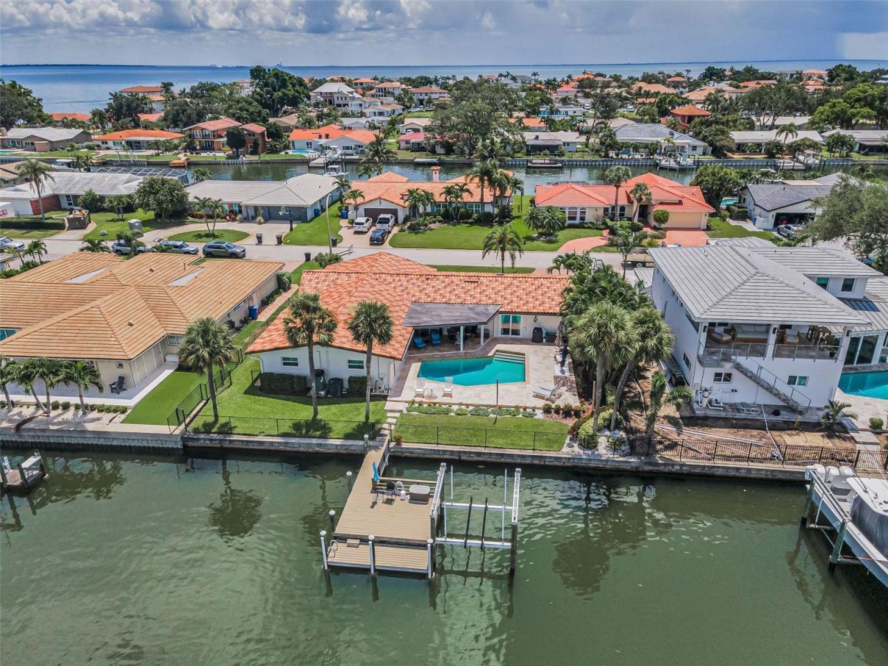 2057 Kansas Avenue Ne, Saint Petersburg, FL 33703 Photo