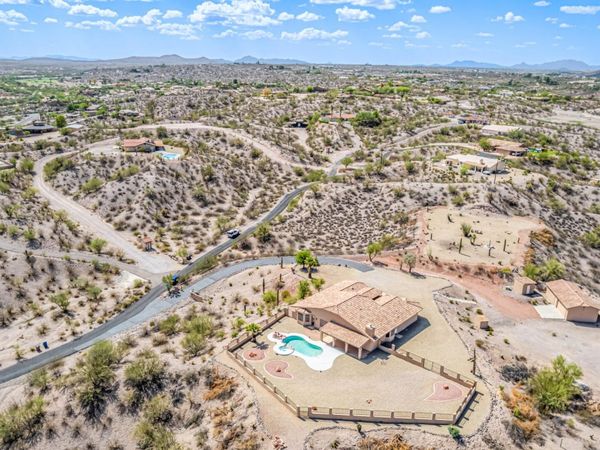 1225 MULE DEER Trail, Wickenburg, AZ 85390