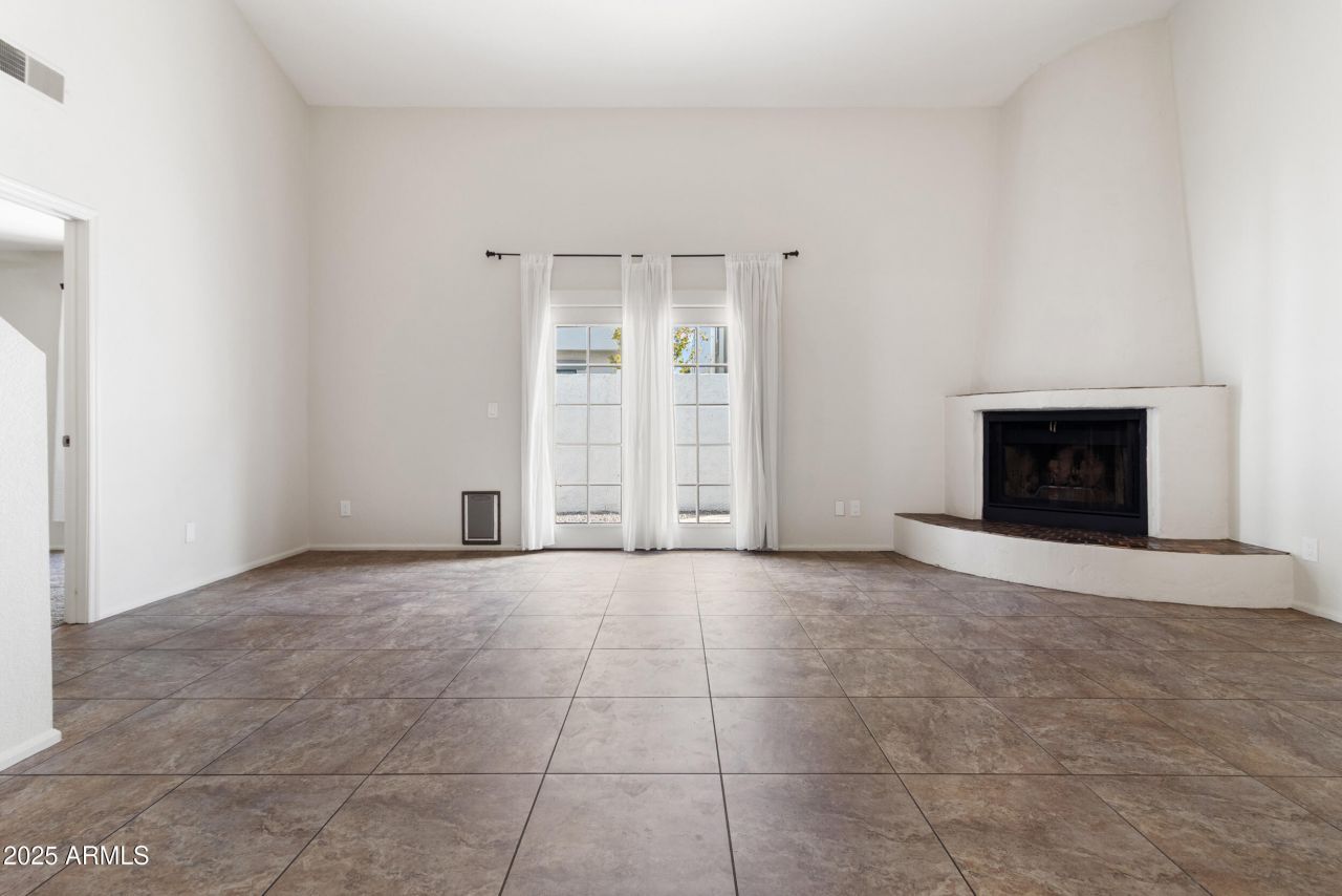 3201 N 38th Street, Unit 2, Phoenix, AZ 85018 Main Photo