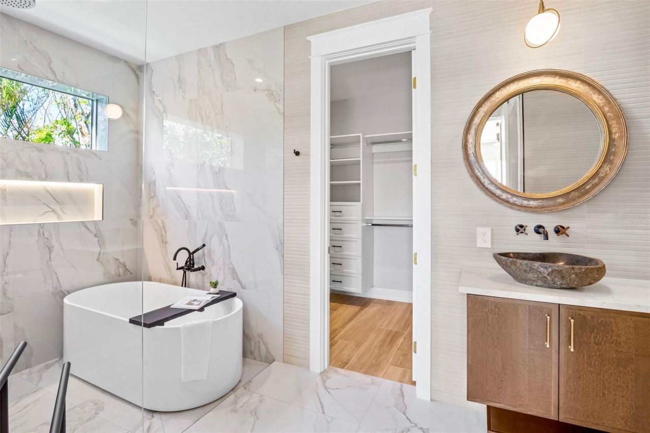 244 Willow Avenue, Anna Maria, FL 34216 Photo