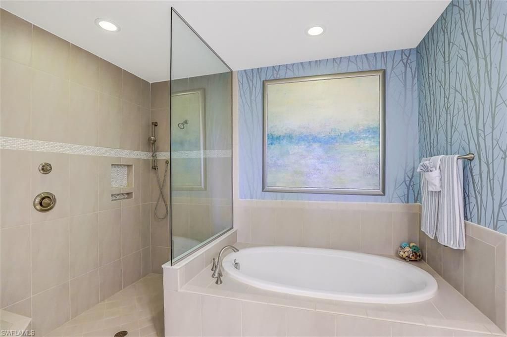 16433 Carrara Way, Unit 201, Naples, FL 34110 Photo