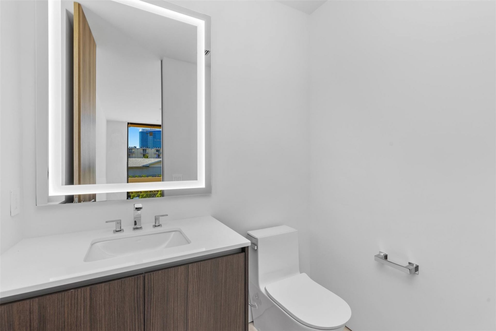 1637 SE 14th Street, Fort Lauderdale, FL 33316 Photo