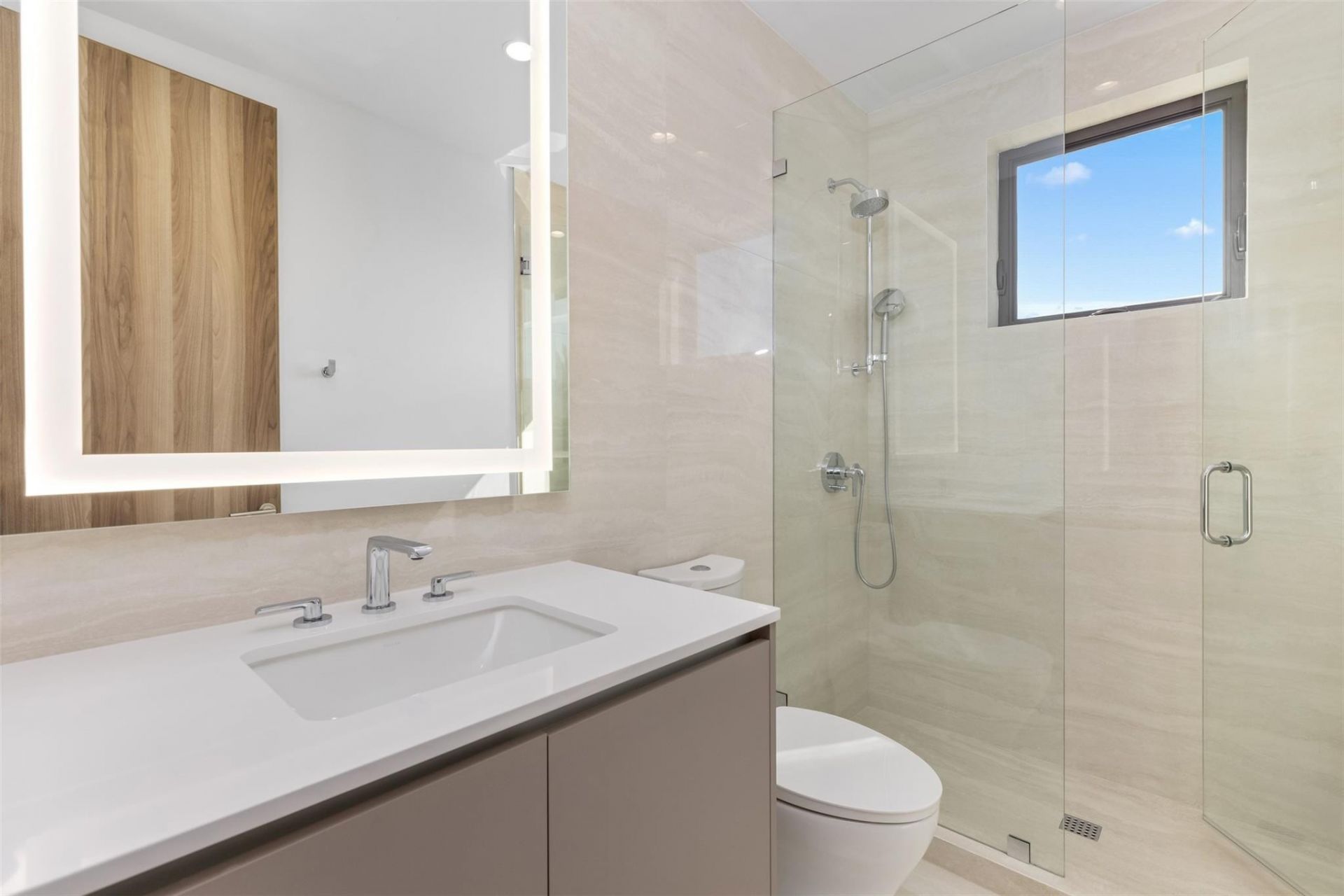 1637 SE 14th Street, Fort Lauderdale, FL 33316 Photo