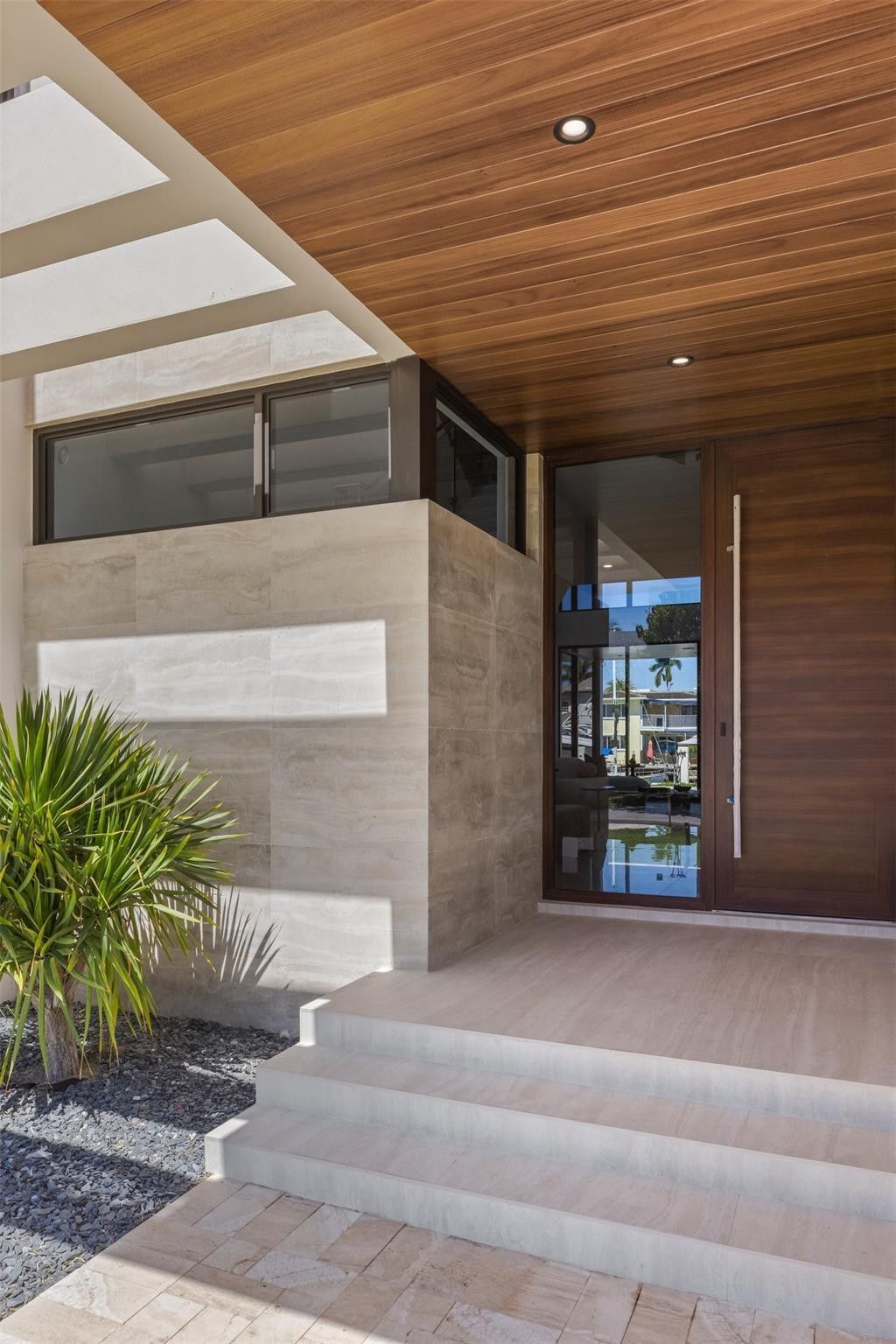 1637 SE 14th Street, Fort Lauderdale, FL 33316 Photo