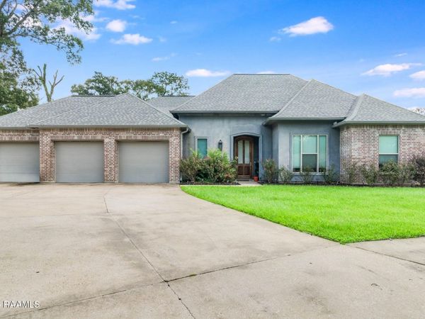 314 Champagne Drive, Opelousas, LA 70570
