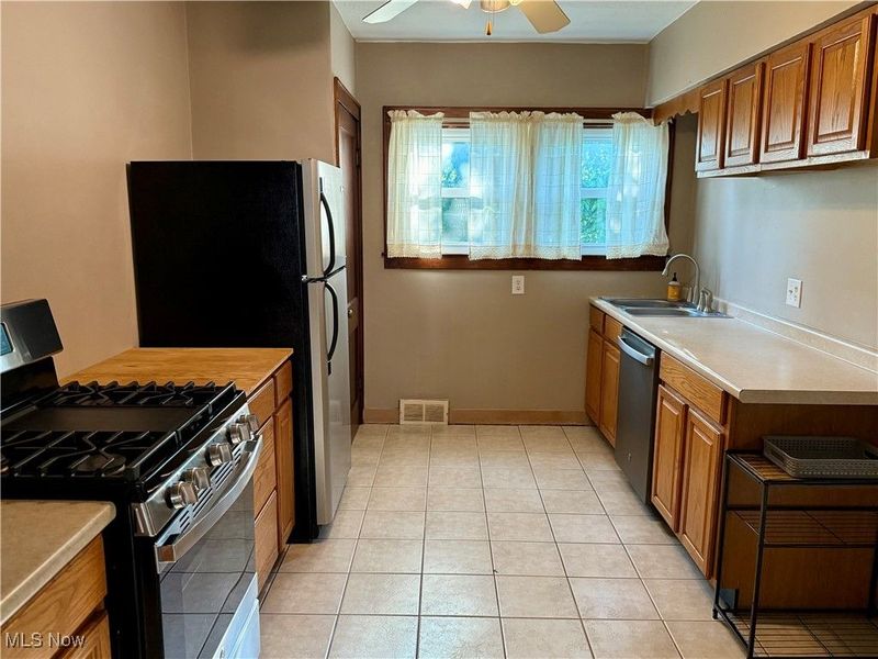 200 Cross Street, Hopedale, OH 43976 Photo 13